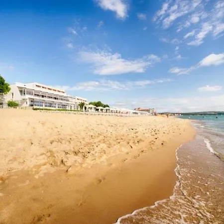 Casa Del Mar Апартамент