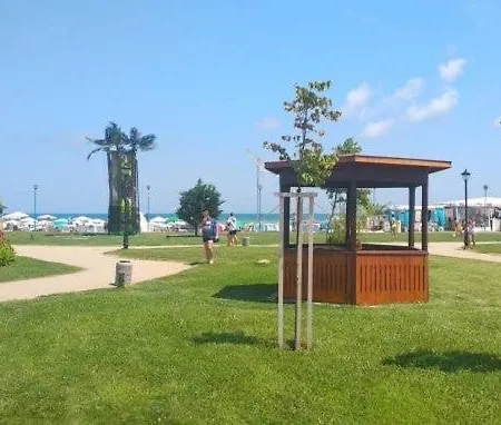 Casa Del Mar Апартамент *